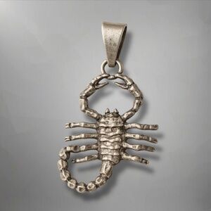 925 sterling silver pendant scropion